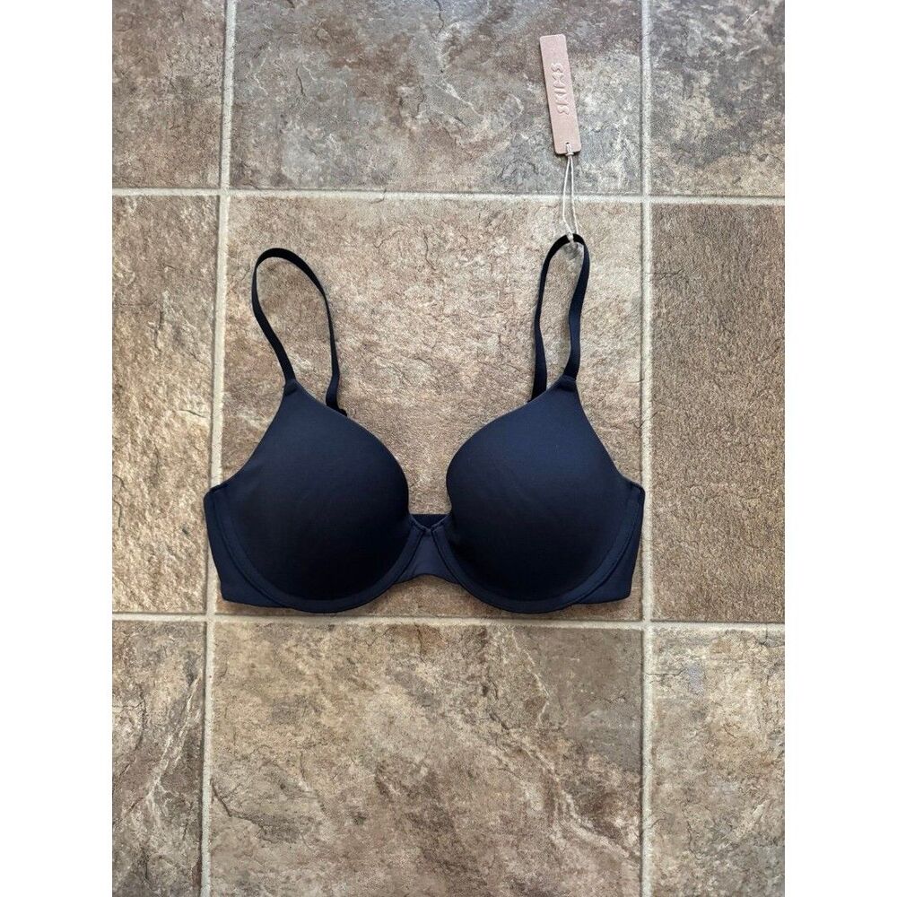 Skims Fits Everybody T-shirt Bra Onyx Size 32C